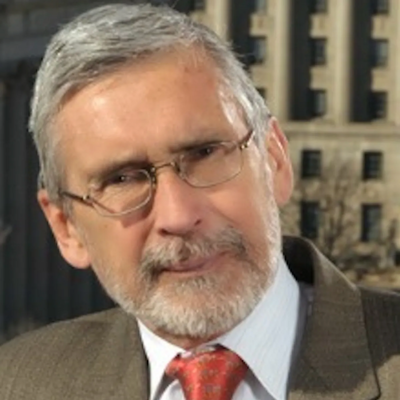 Alan Balutis headshot